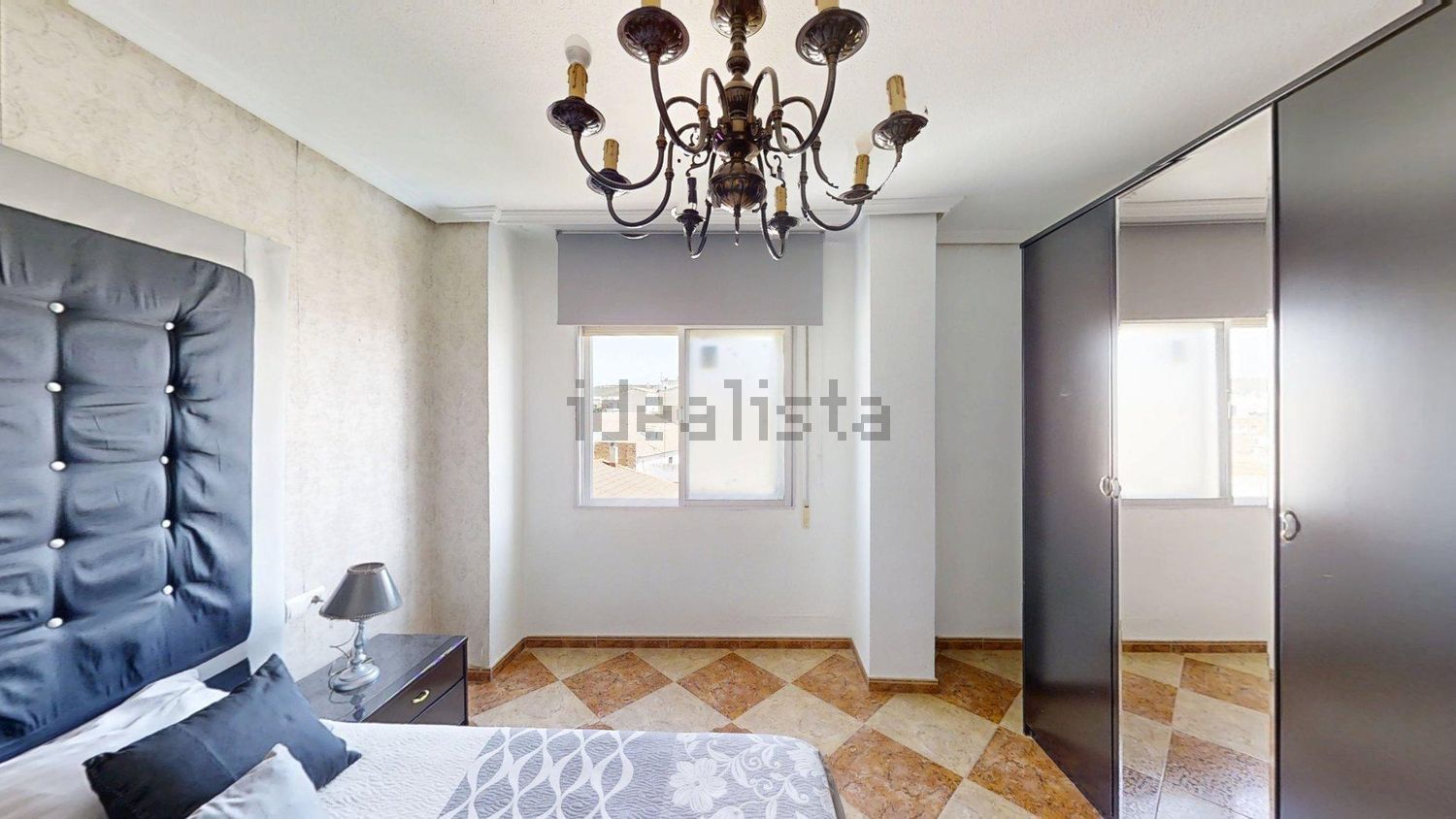 Piso de 105 m² en Bailén