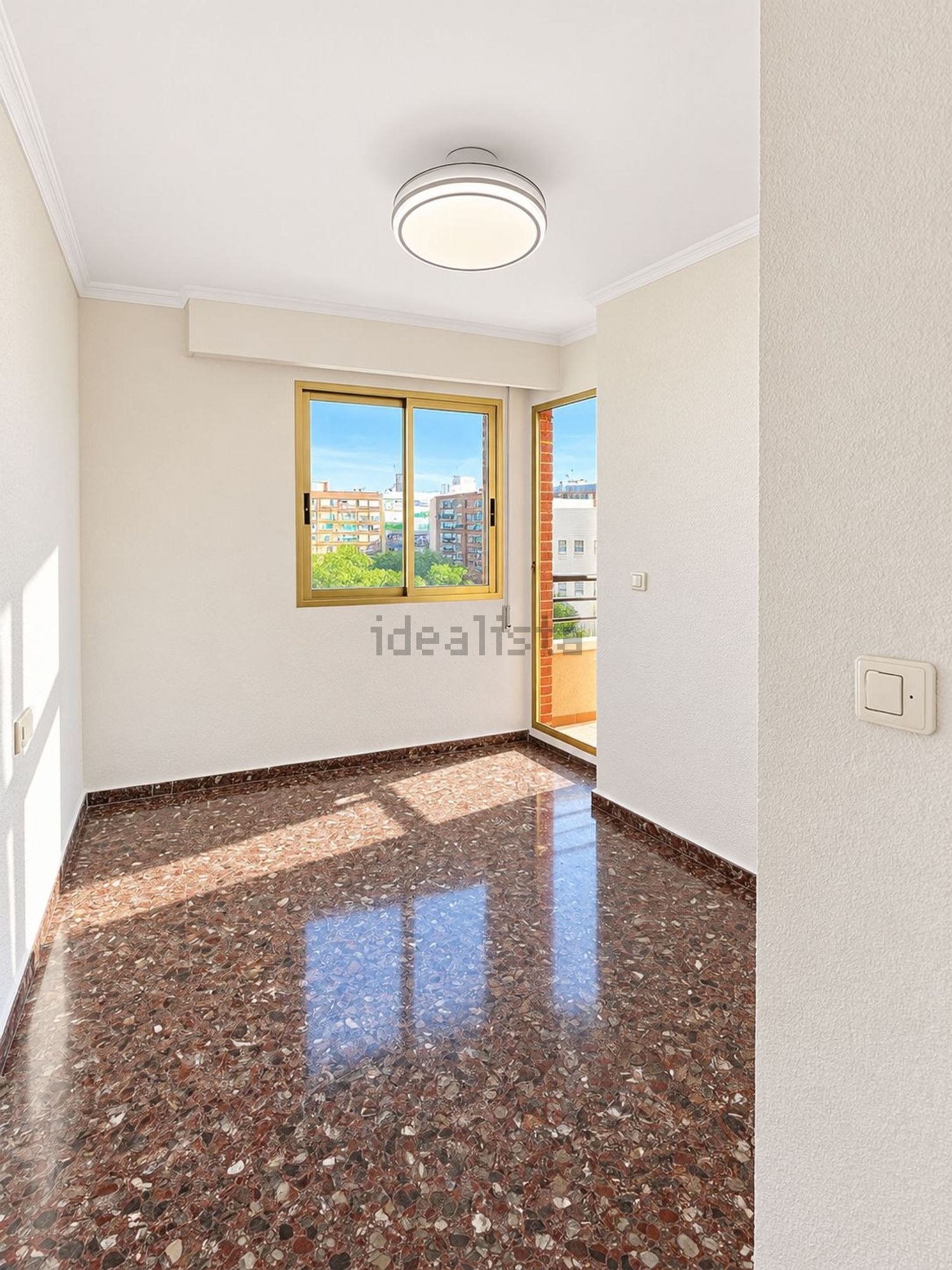 Wohnung 102 m² in Valencia