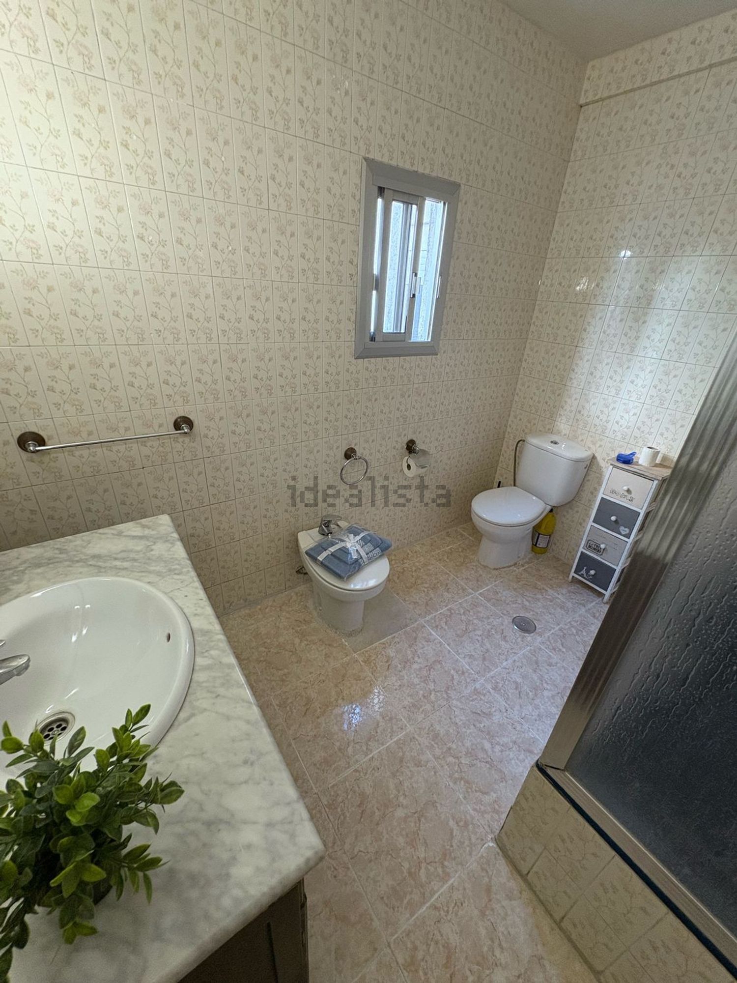 Habitación 103 m², Linares
