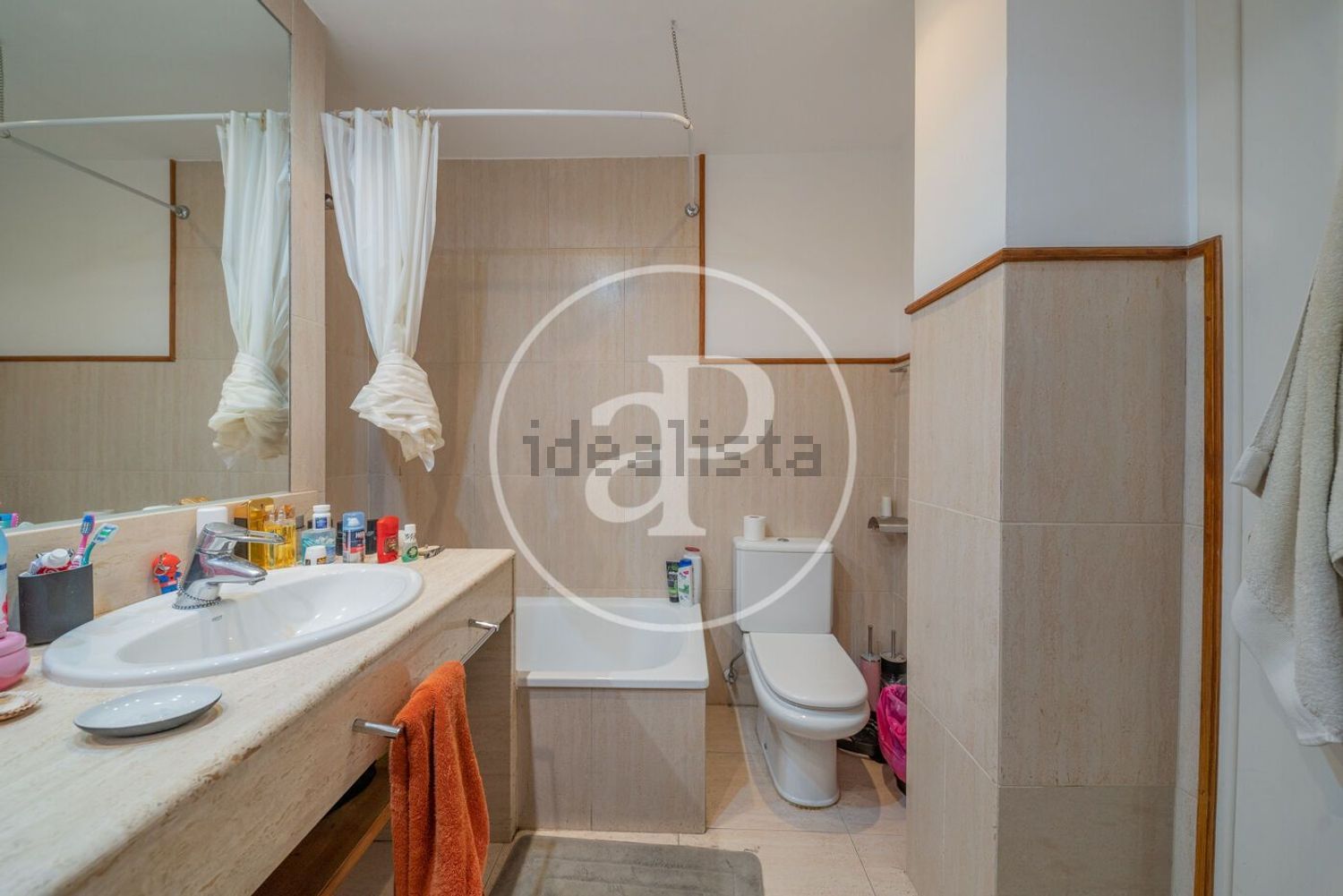 Wohnung 213 m² in Madrid