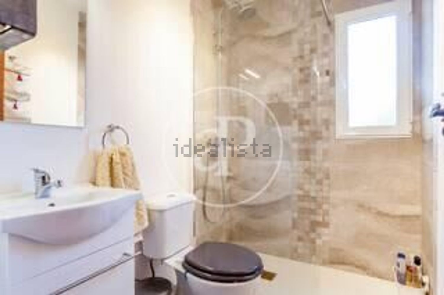 Haus 251 m² in Nàquera / Náquera