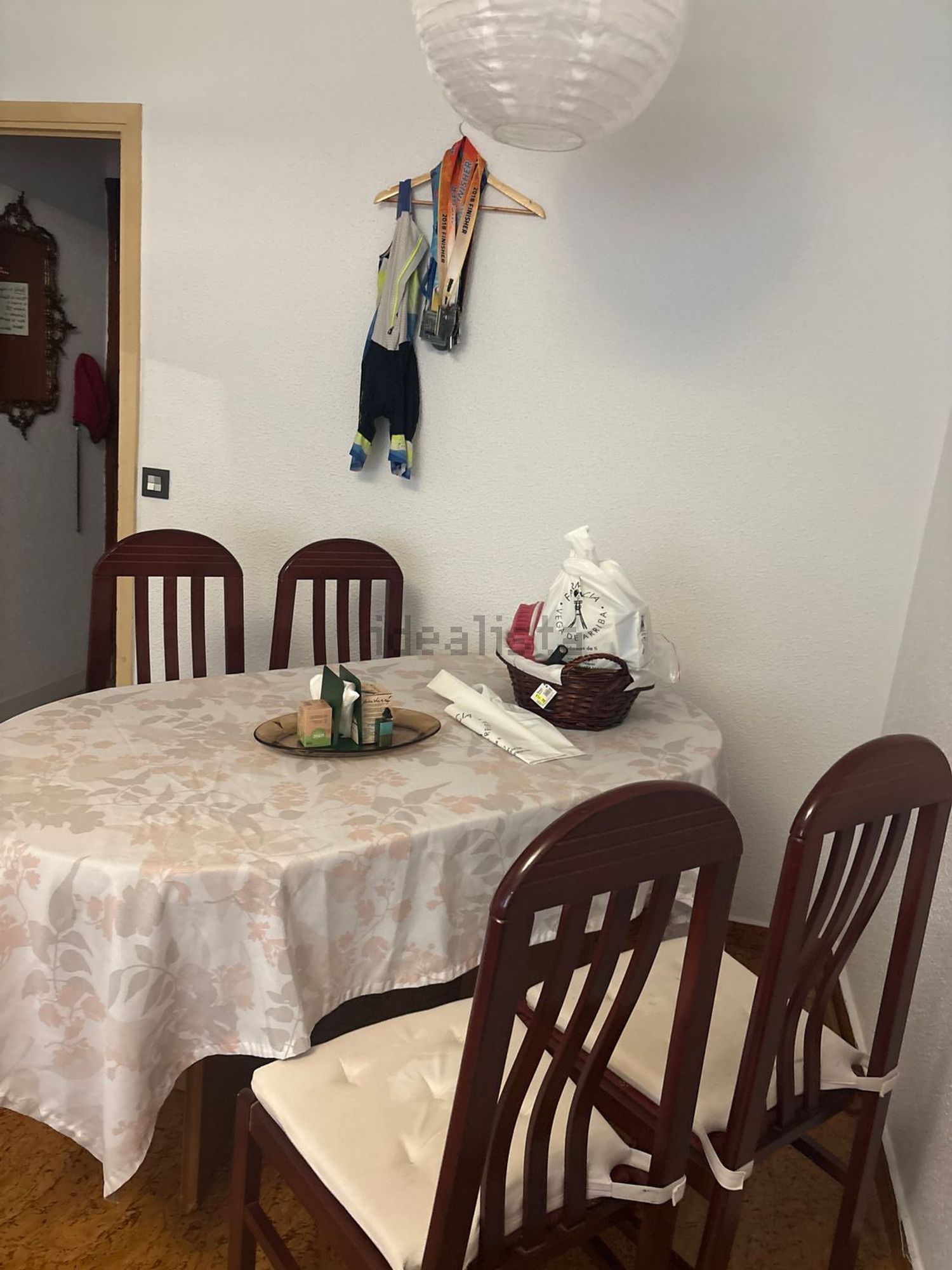 Habitació de lloguer, Mieres