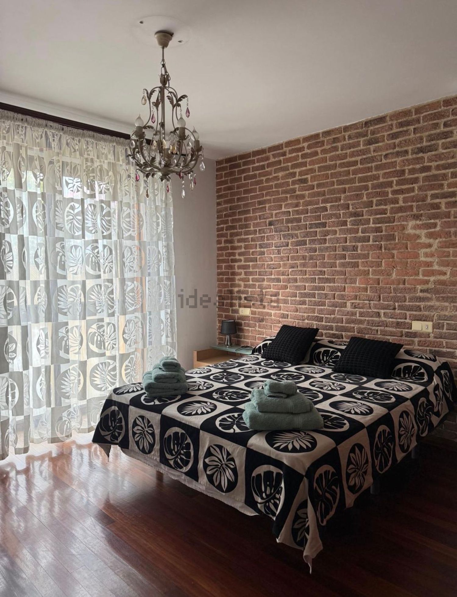 Casa de 300 m² en Brión