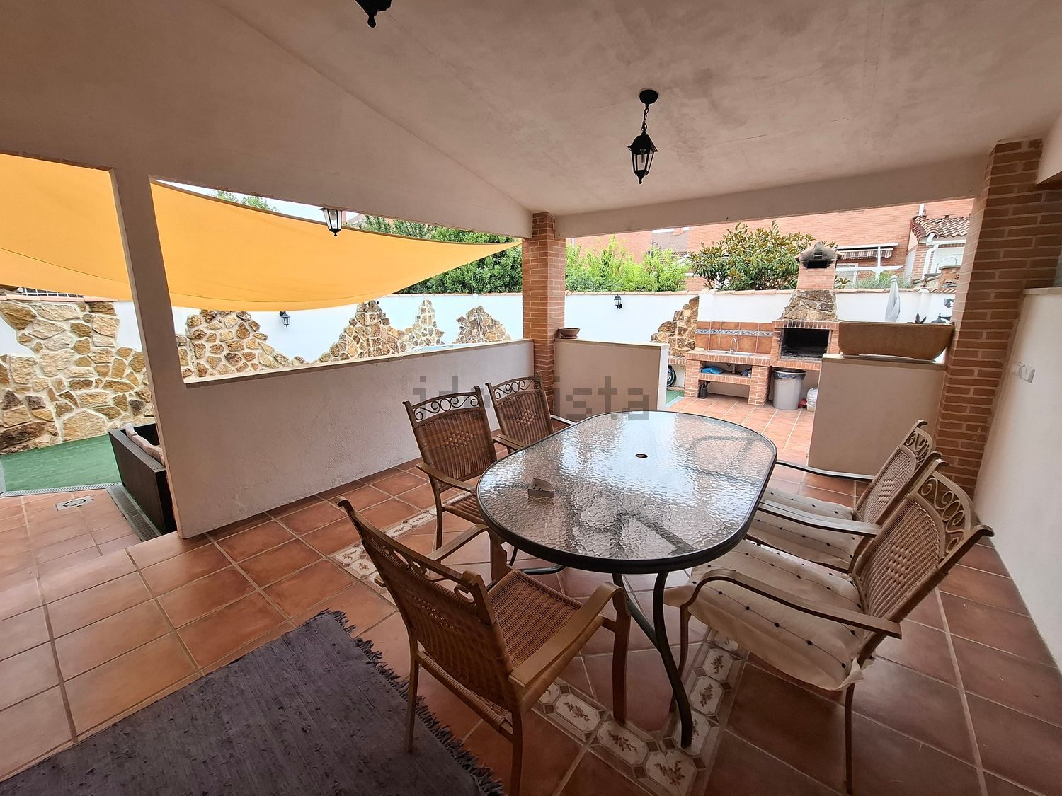 Room for rent, Alovera