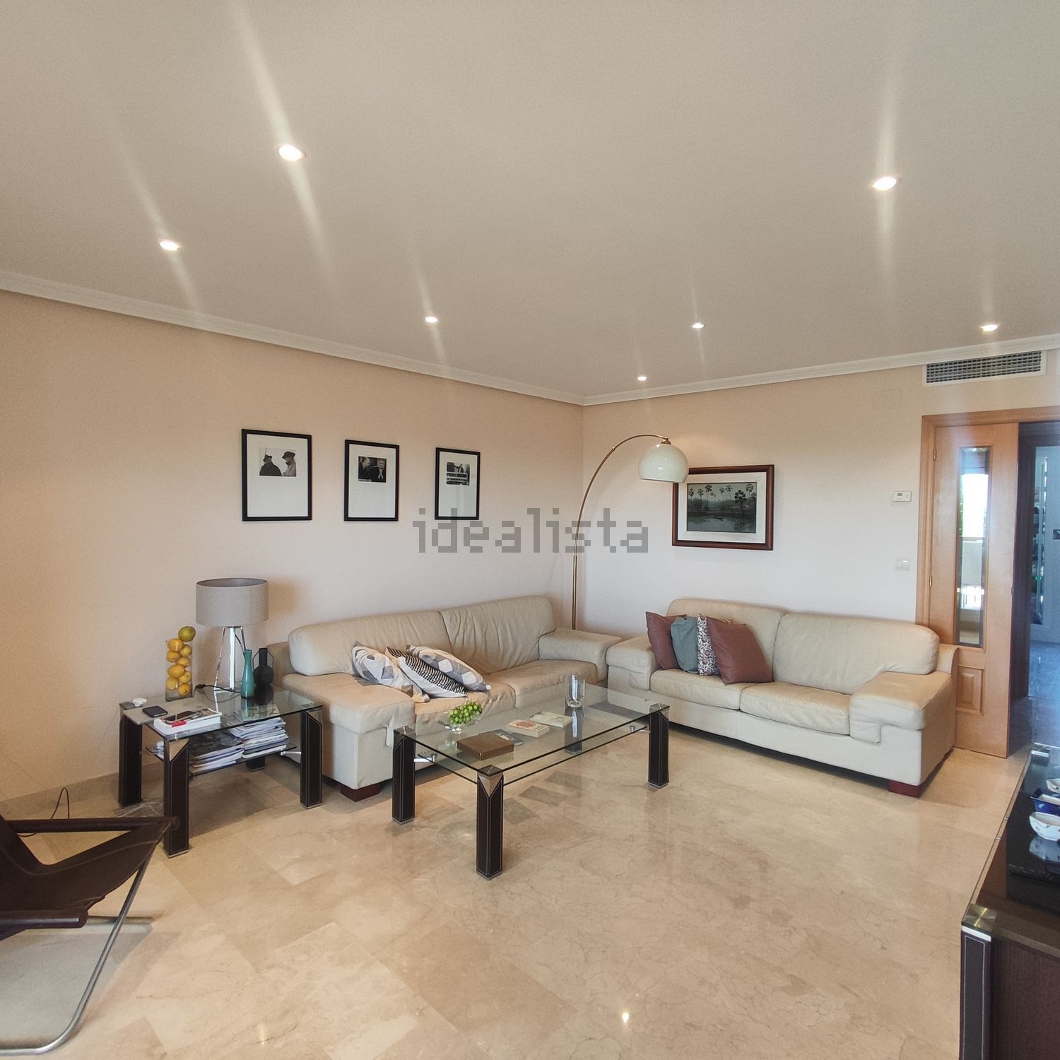 Wohnung 950 m² in Estepona