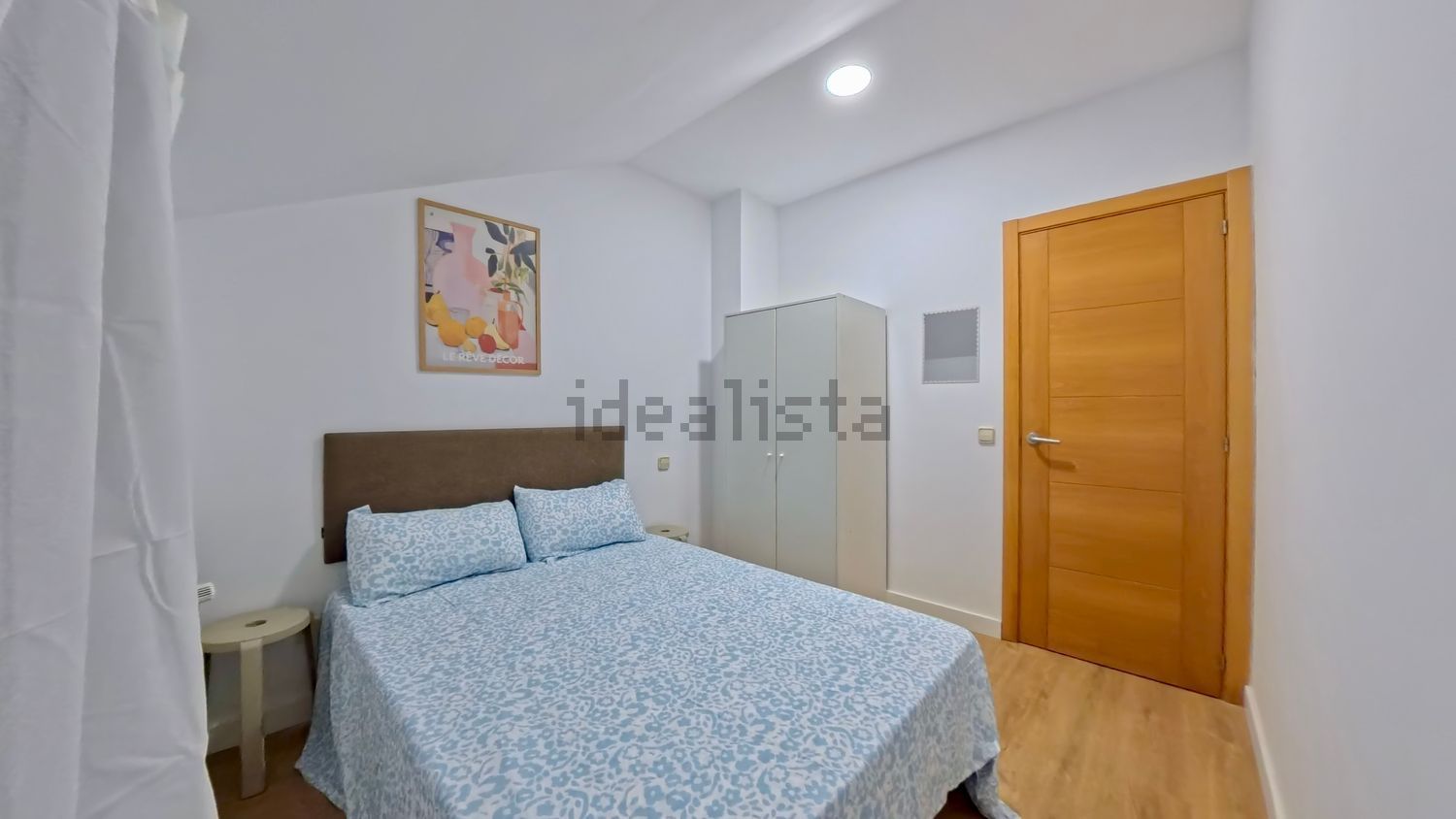 Habitació de lloguer, Alovera