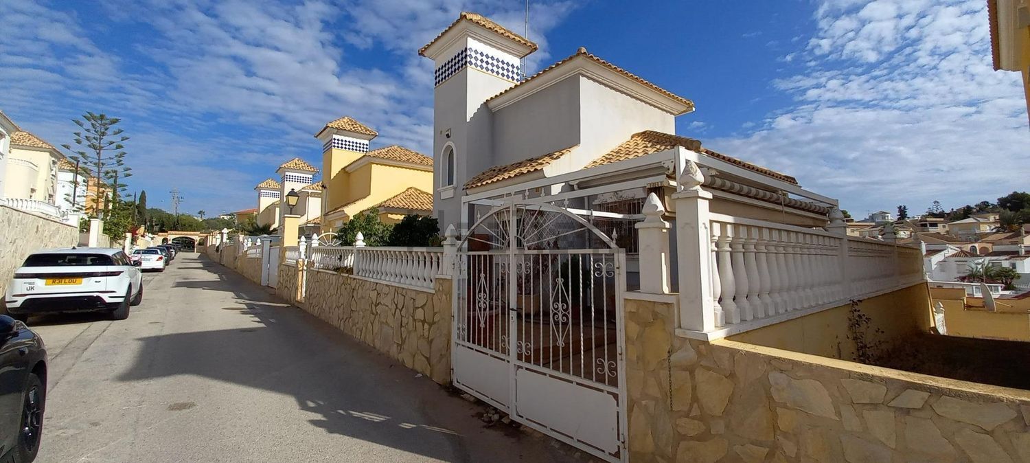 Casa de 123 m² a Oriola