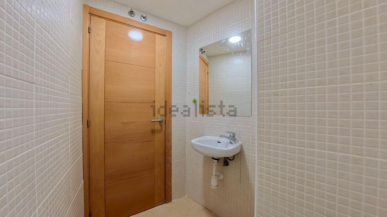 Habitació de lloguer, Alovera