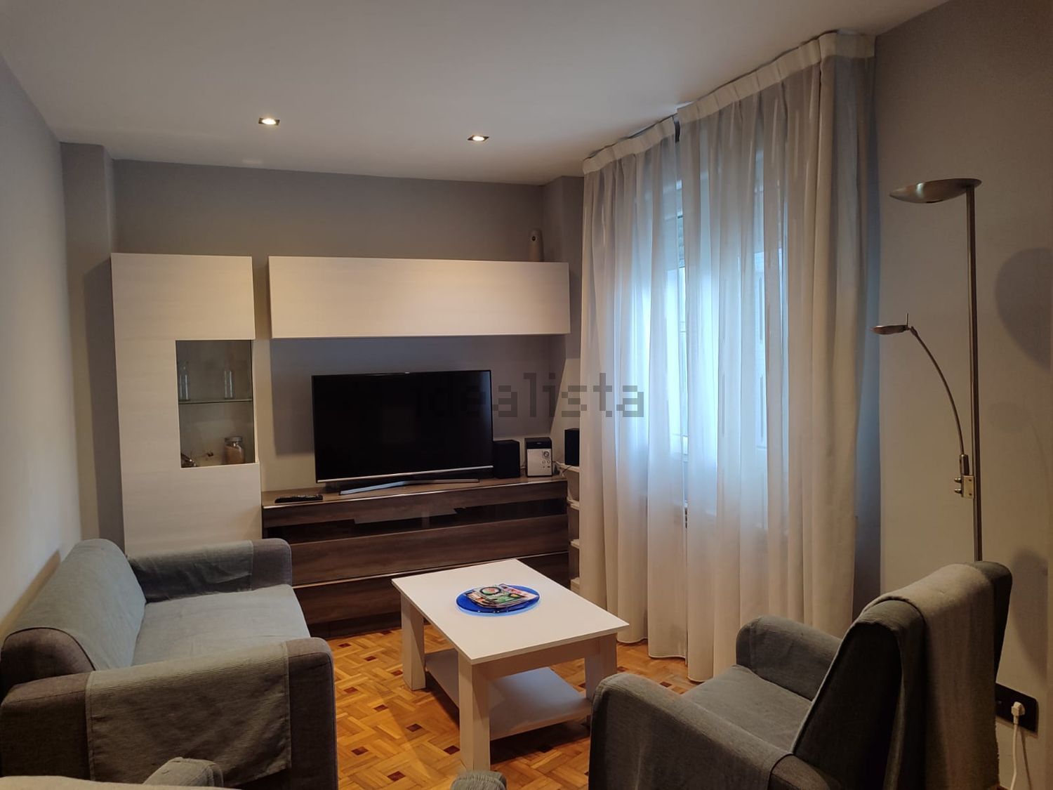 Pis de 75 m² a Oviedo