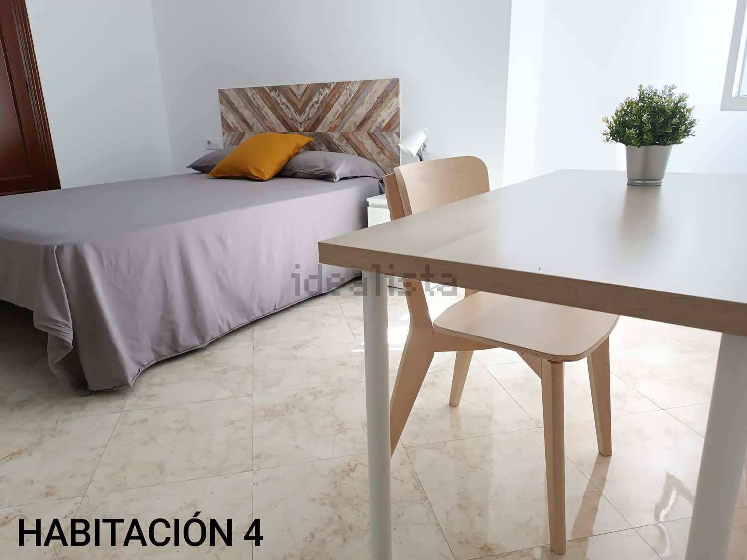 Habitació de lloguer, Benacazón
