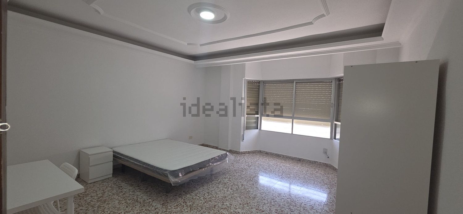 Habitación 100 m², Ceutí