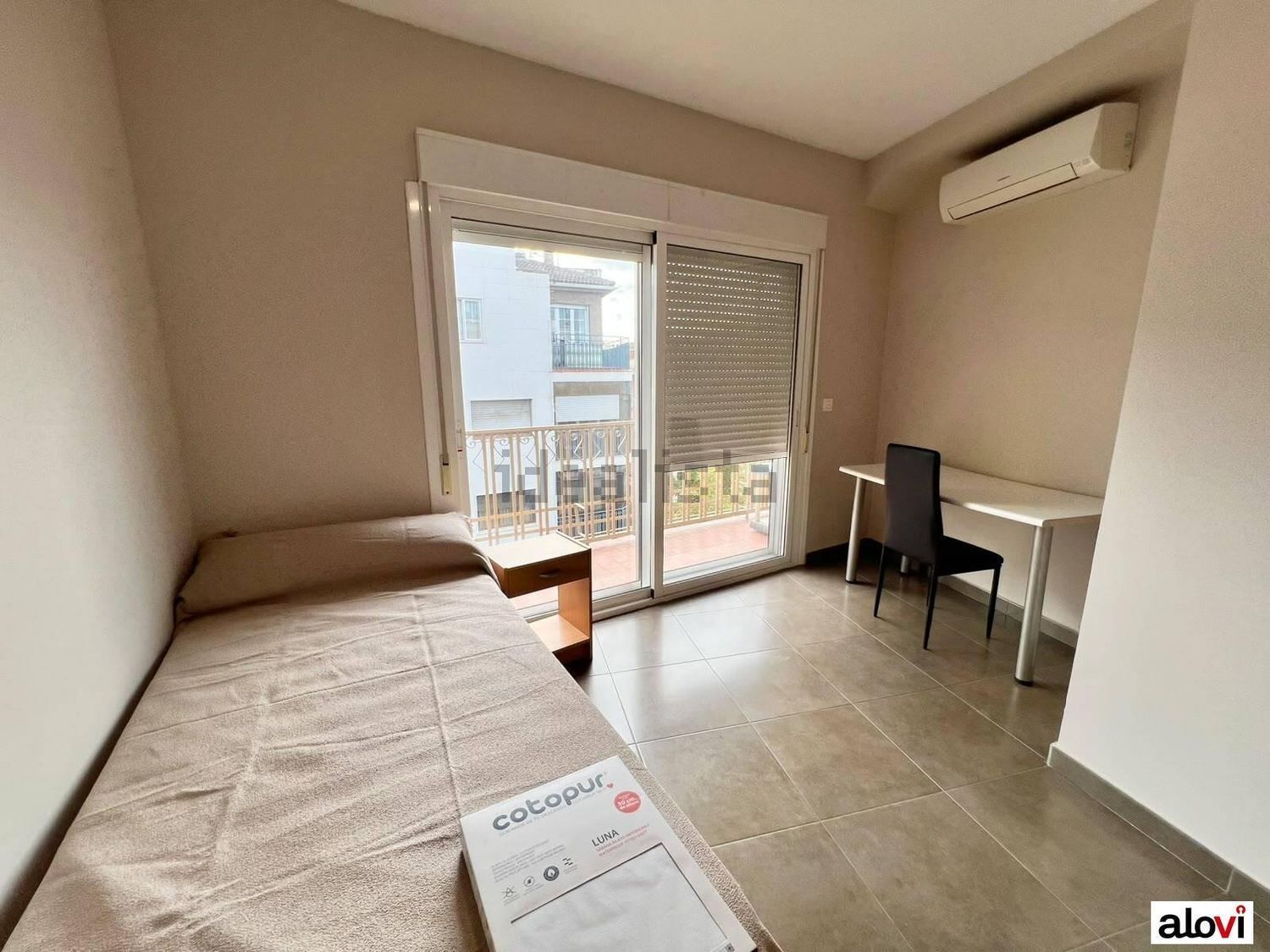 Flat 100 m² in Granada