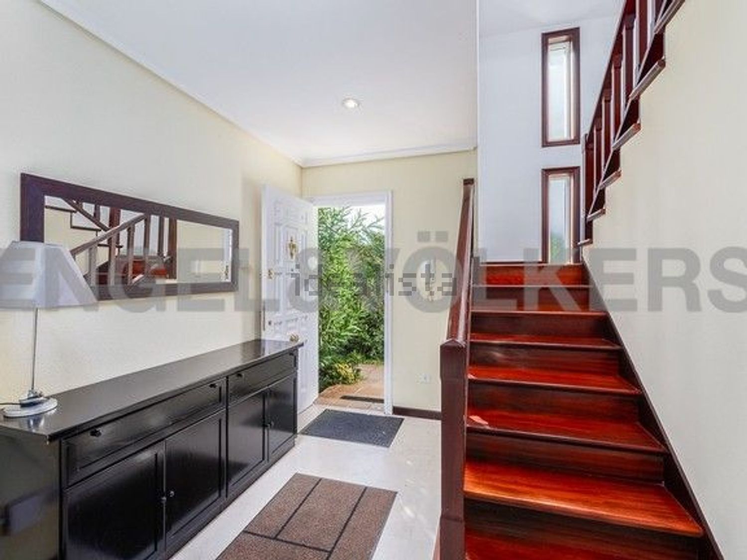 House 300 m² in Baiona