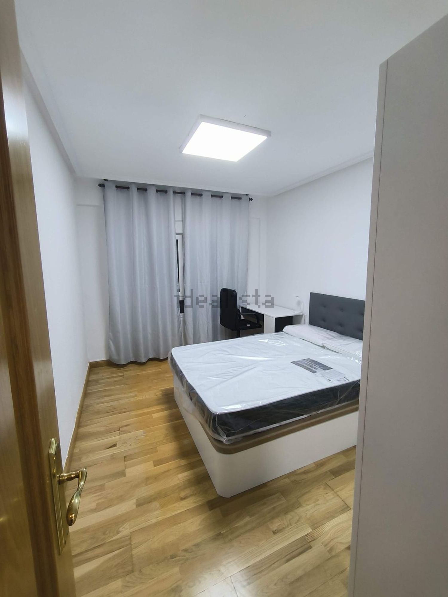 Habitació de lloguer, Lleó