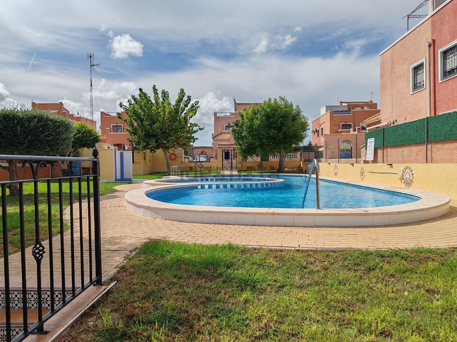 Casa de 95 m² a Los Montesinos
