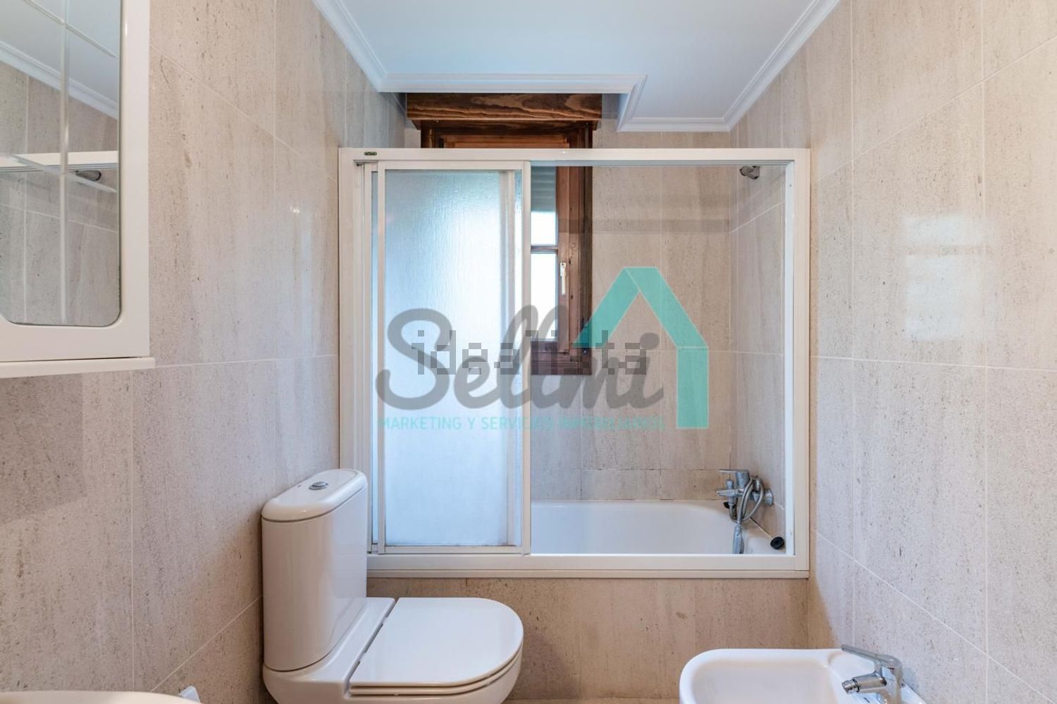 Piso de 111 m² en Oviedo