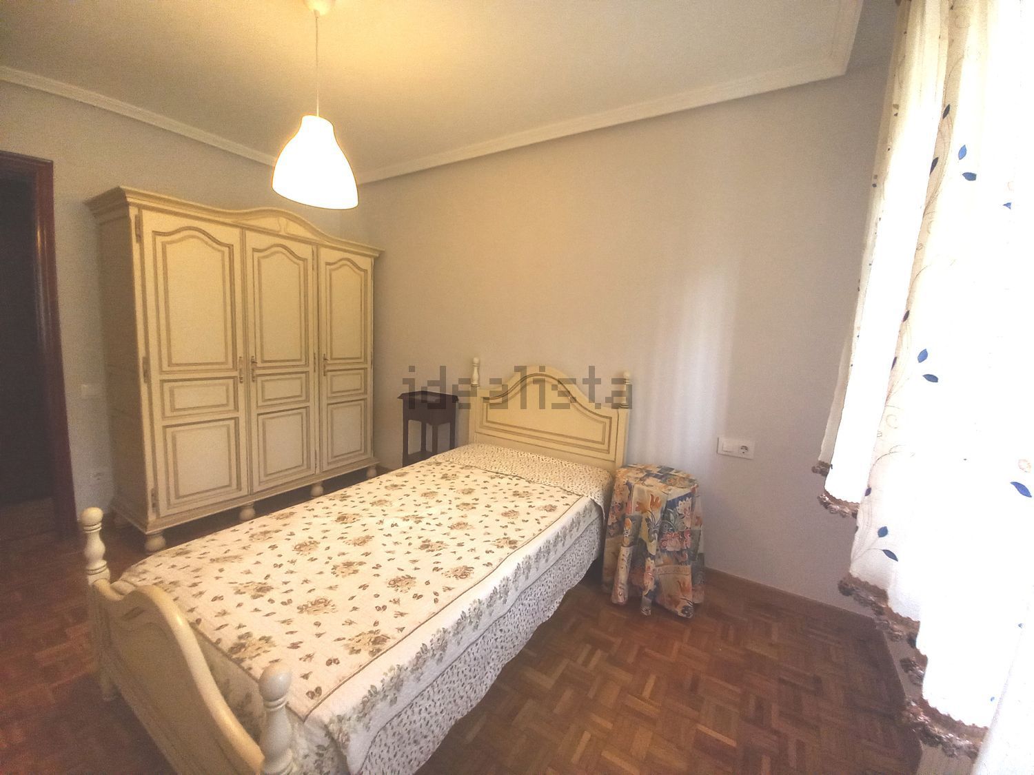 Piso de 100 m² en Castrillón