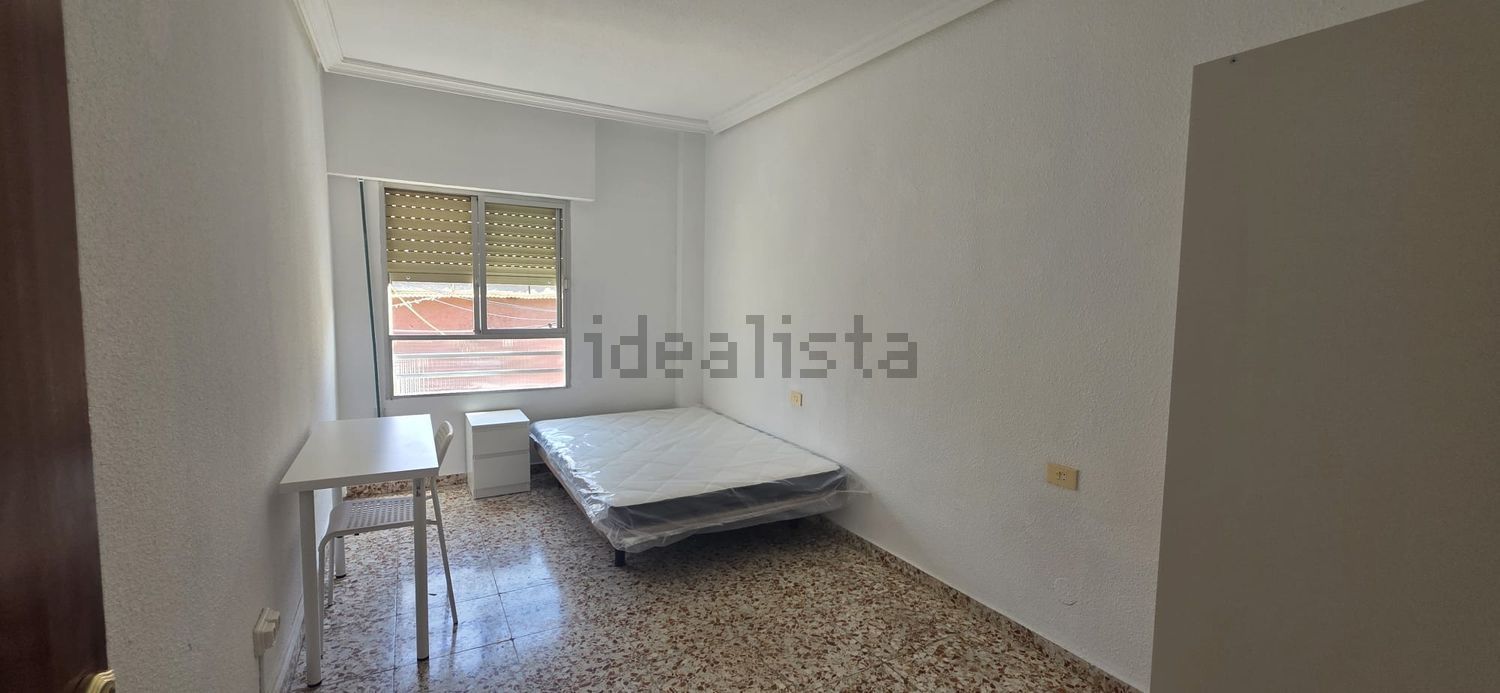 Habitación 100 m², Ceutí