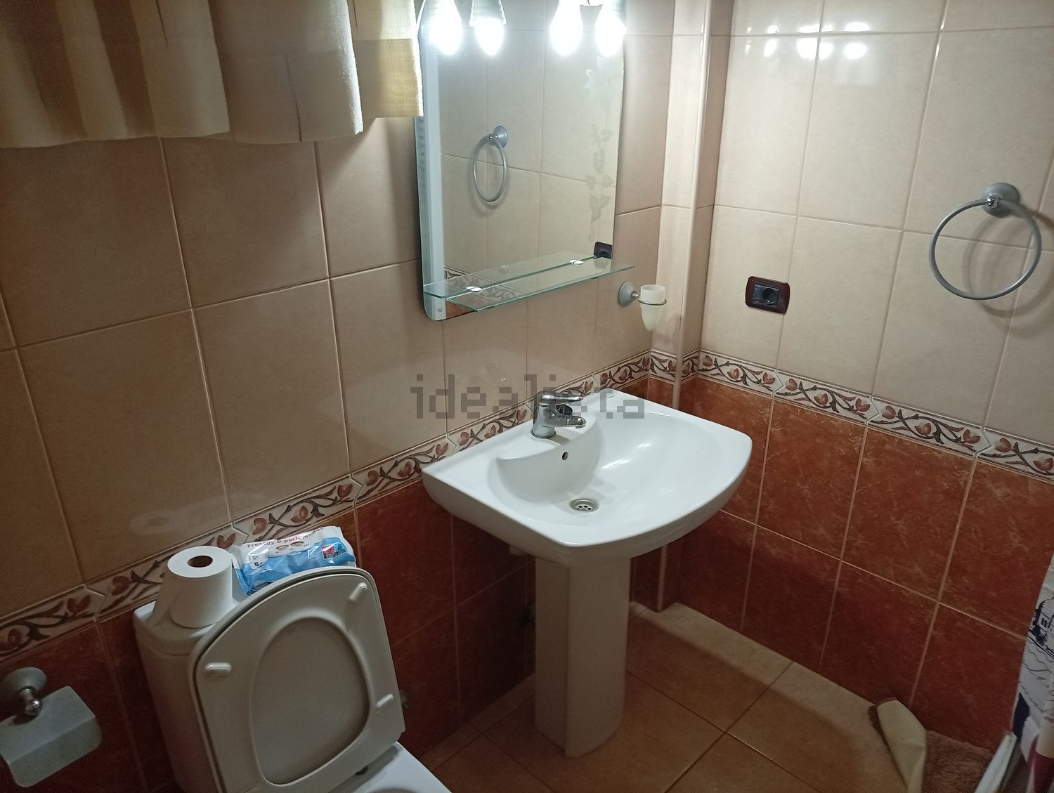 Stanza in affitto, Arona