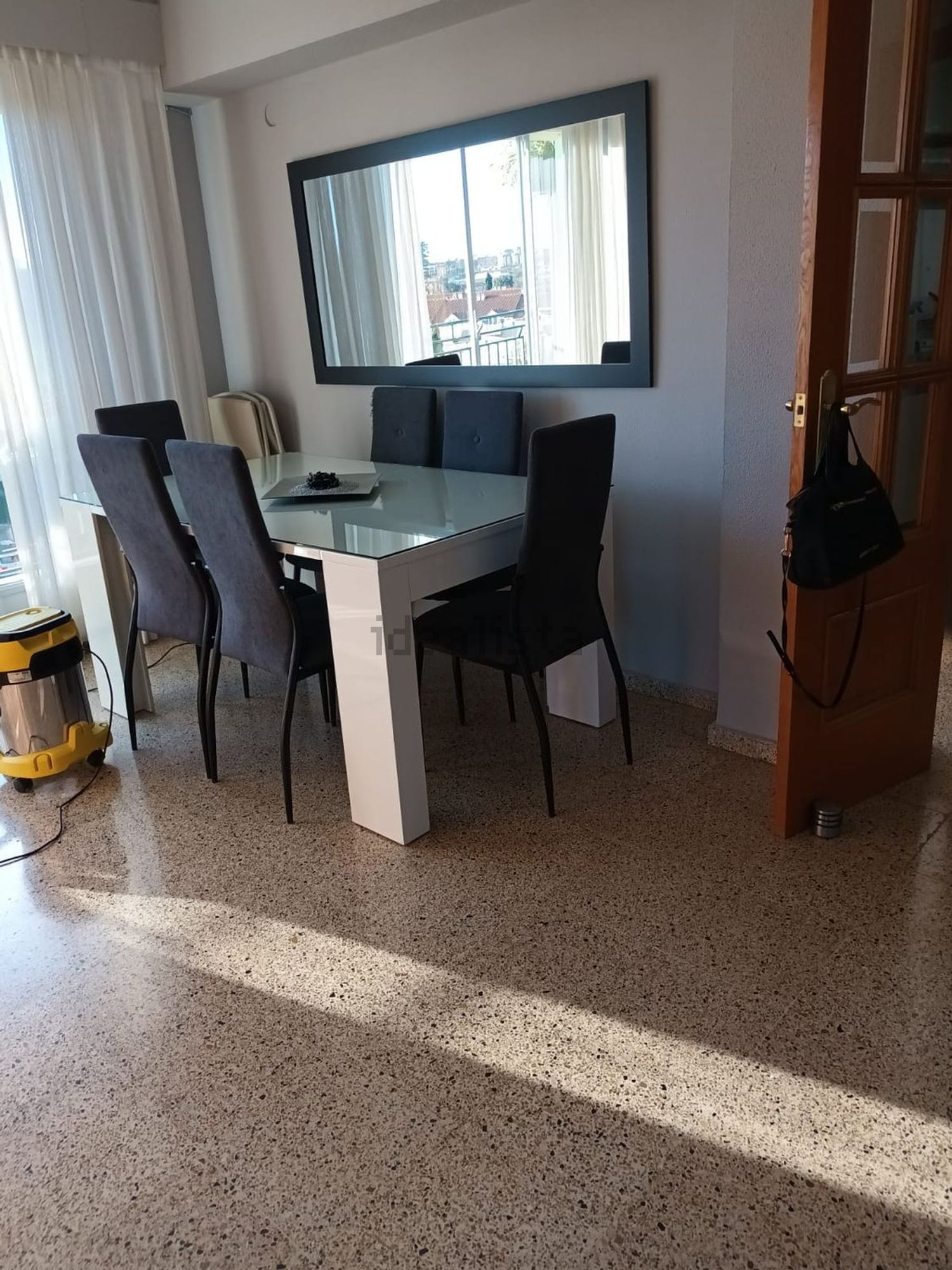Habitació de lloguer, Burjassot
