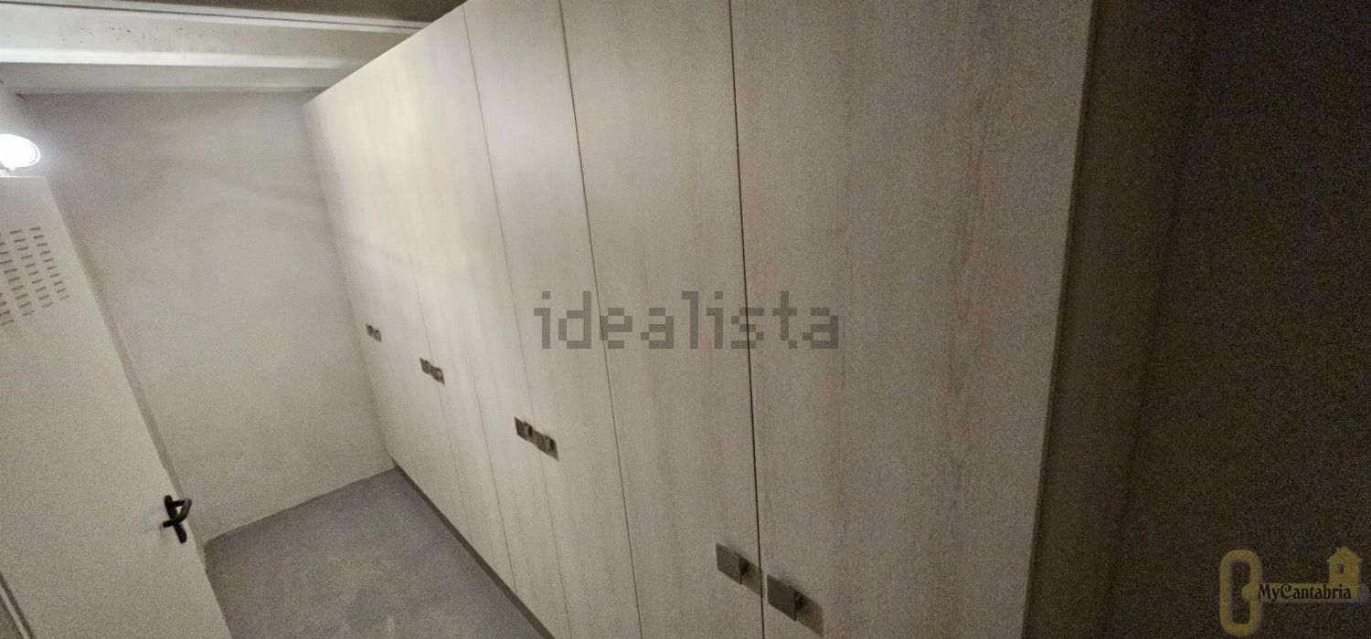 Flat 77 m² in Santander