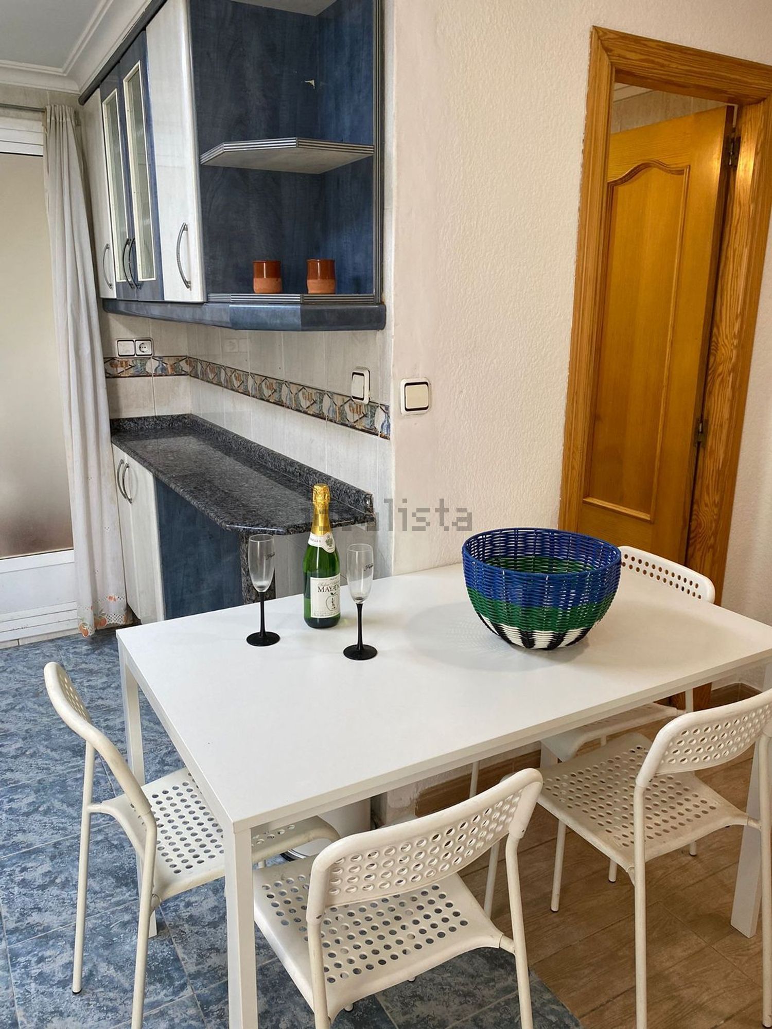 Habitació de lloguer, Burjassot
