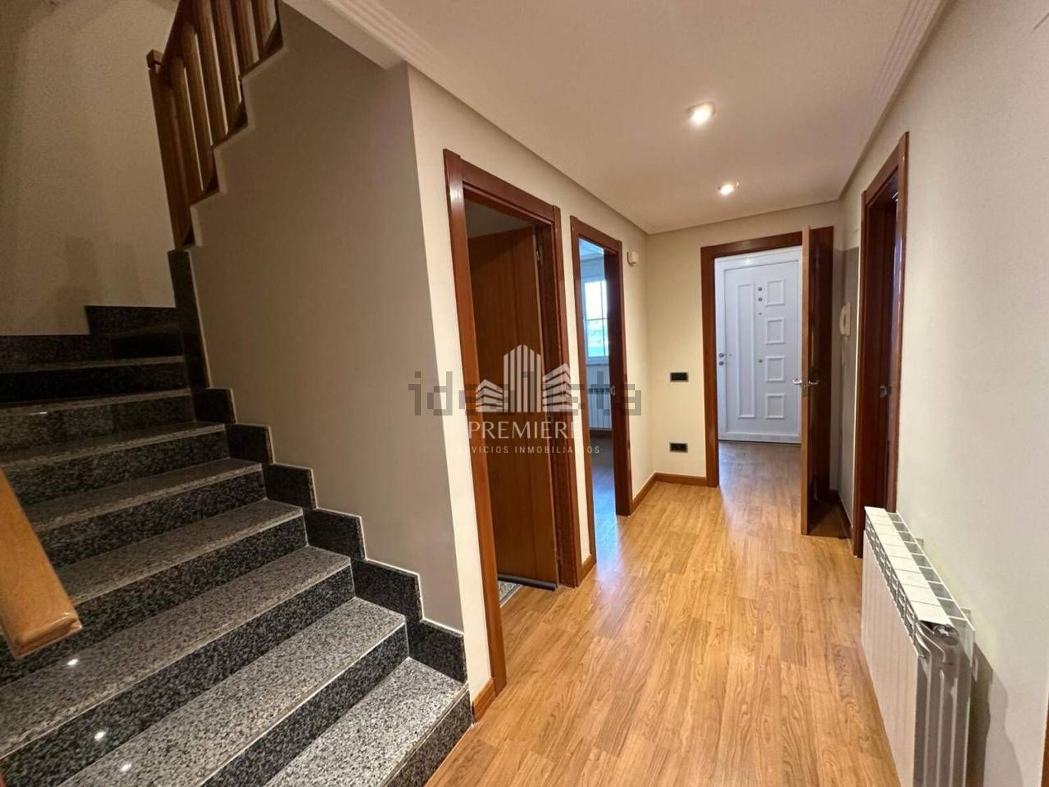 Casa 222 m² a Villares de la Reina
