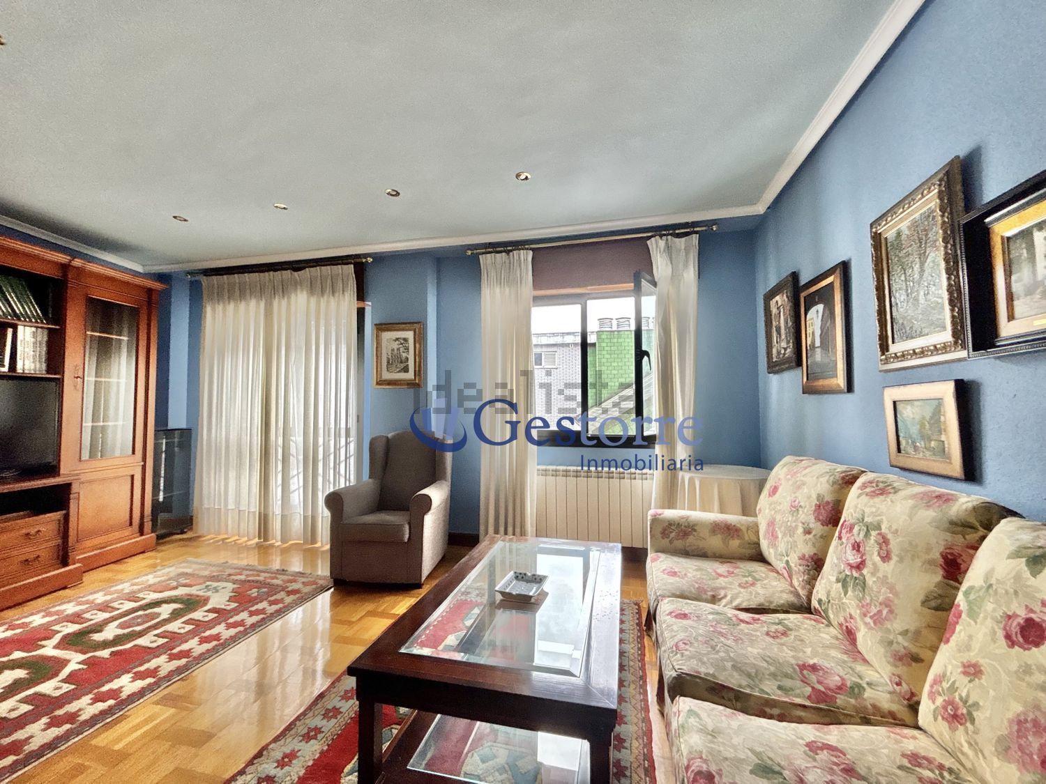 Piso de 141 m² en Oviedo