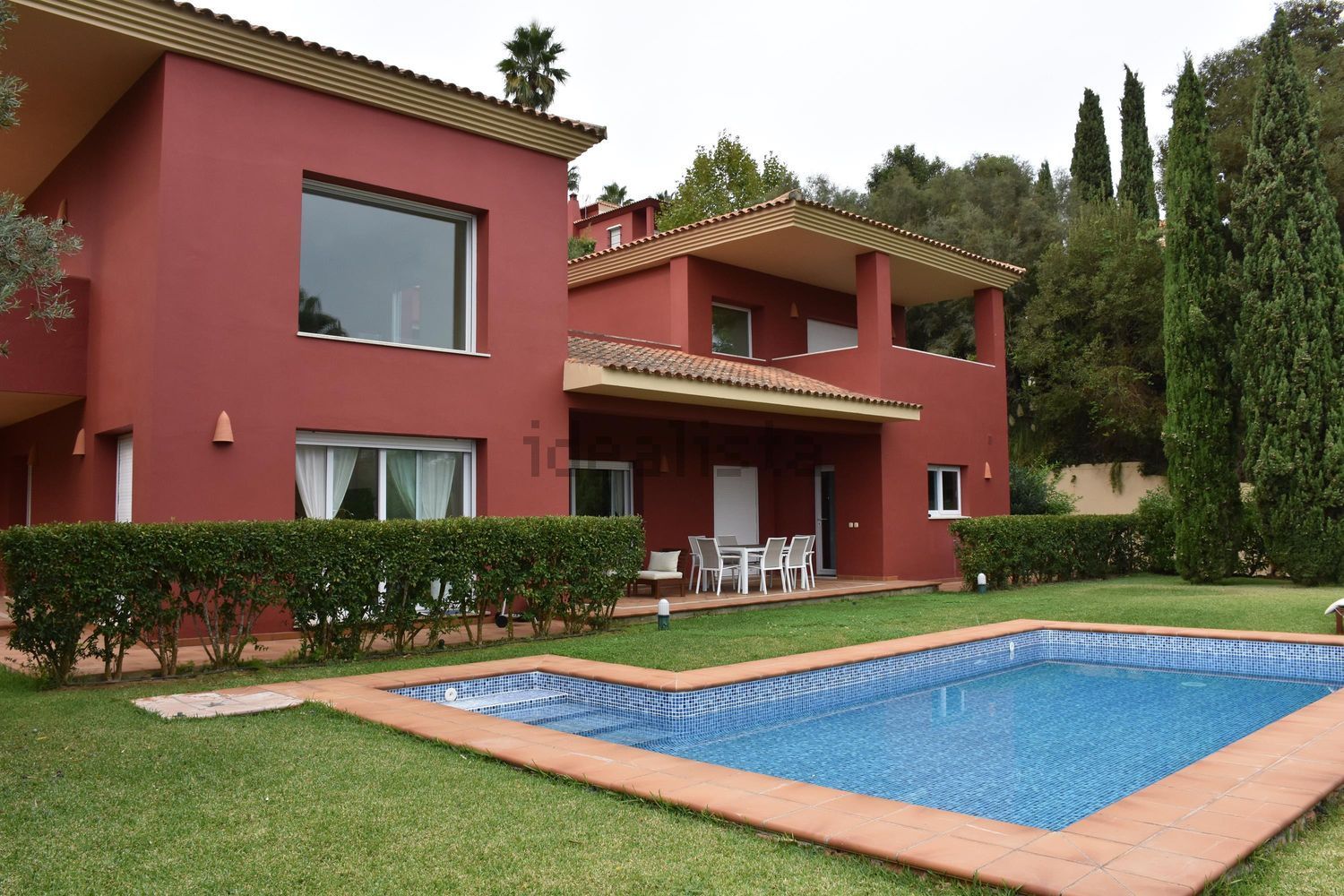 Maison 450 m² à San Roque