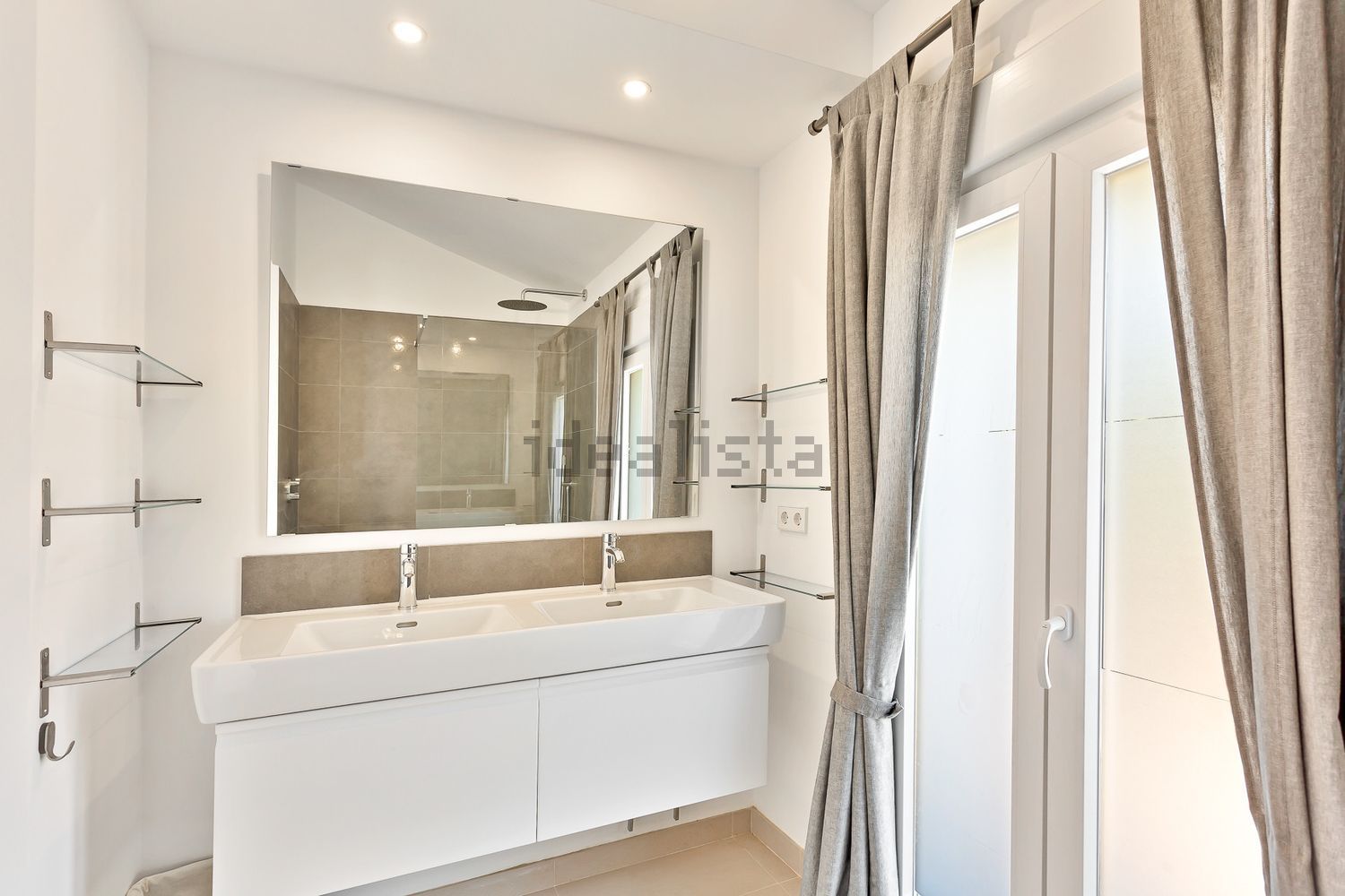 Casa de 303 m² a San Roque