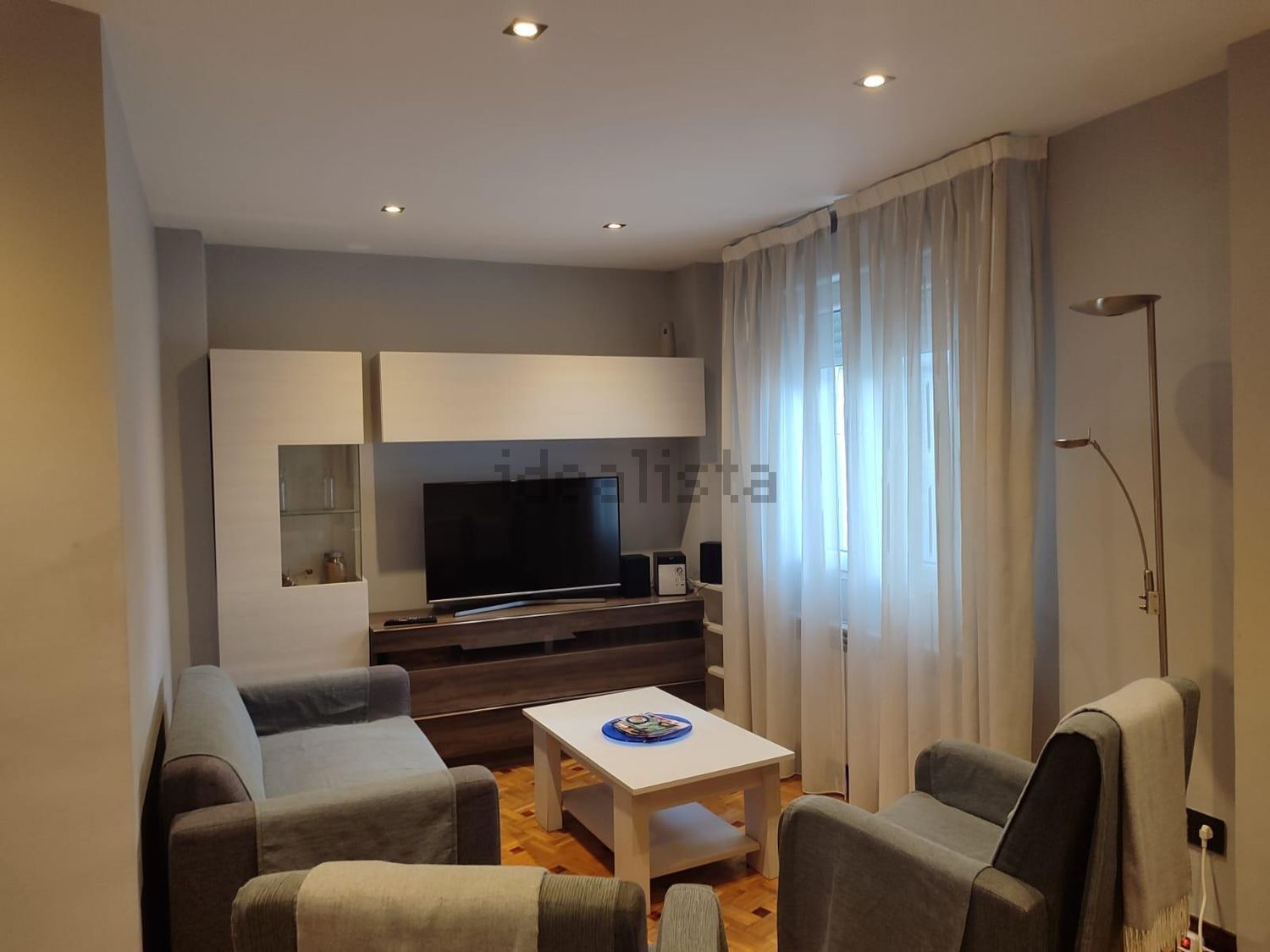 Pis de 75 m² a Oviedo