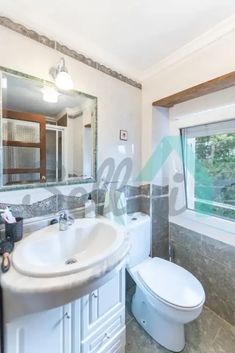 House 109 m² in Salas