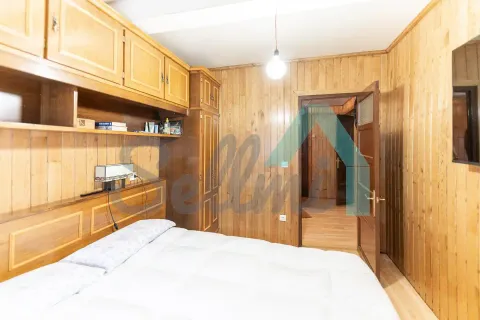 House 109 m² in Salas