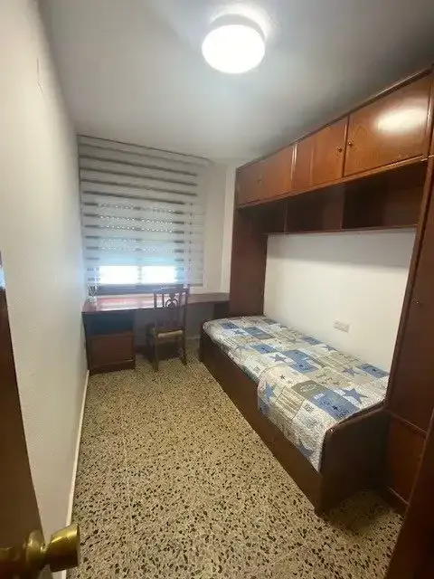 Pis de 90 m² a Còrdova
