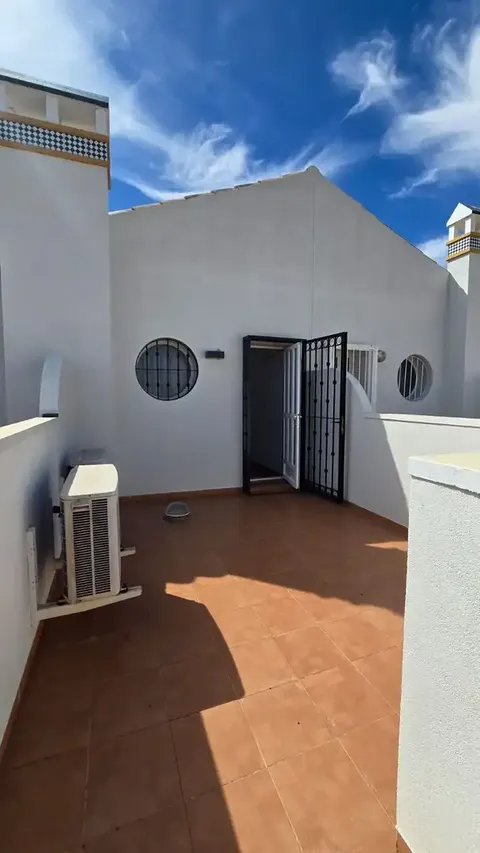 Casa de 90 m² a Oriola