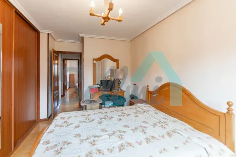 Wohnung 119 m² in Oviedo