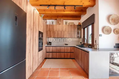 Haus 375 m² in Llíber