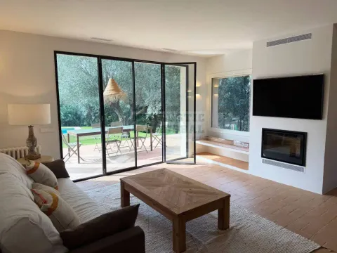 House 141 m² in Corçà (2/24)