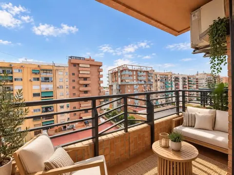 Pis de 101 m² a València