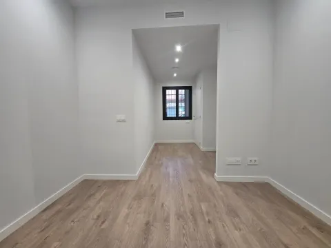 Квартира 90 м² у Badalona