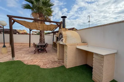 Casa de 80 m² a Oriola