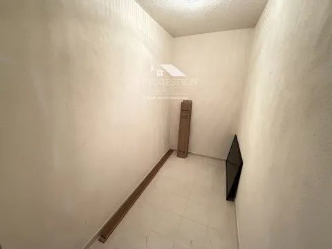 Flat 101 m² in Albacete