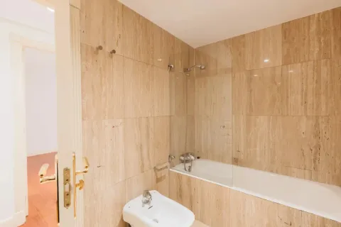 Wohnung 170 m² in Madrid