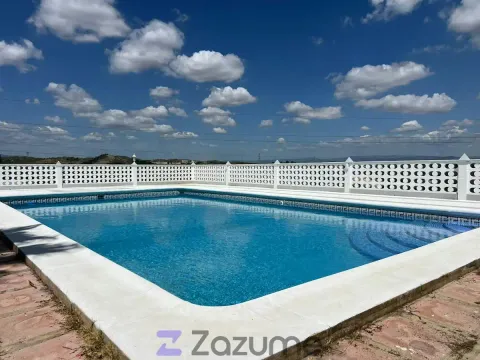 Casa de 320 m² en Manises
