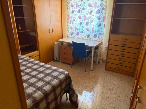 Flat 110 m² in Granada