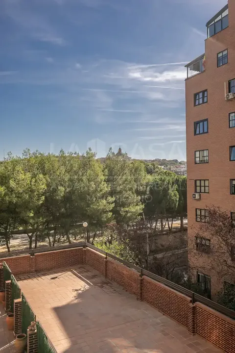 Wohnung 94 m² in Madrid