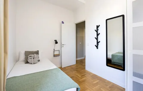 Room for rent, Madrid (3/10)