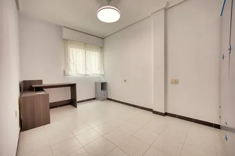 Pis de 90 m² a Oriola