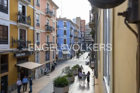 Wohnung 75 m² in Valencia