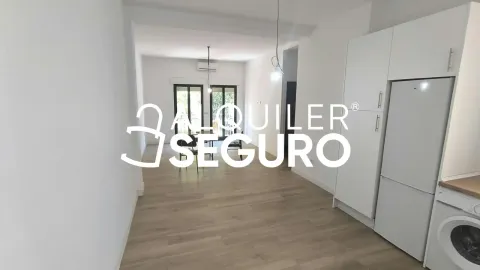 Flat 92 m² in Seville